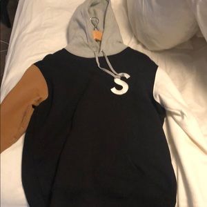 8/10 supreme authentic S logo